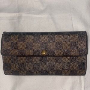 listing-status-banner